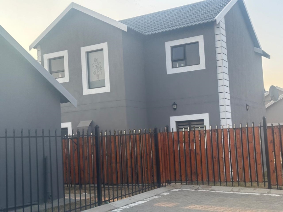 3 Bedroom Property for Sale in Bloemspruit Free State